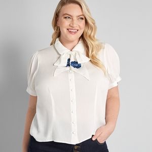 Collectif Bonny Blue beauty tie-neck blouse